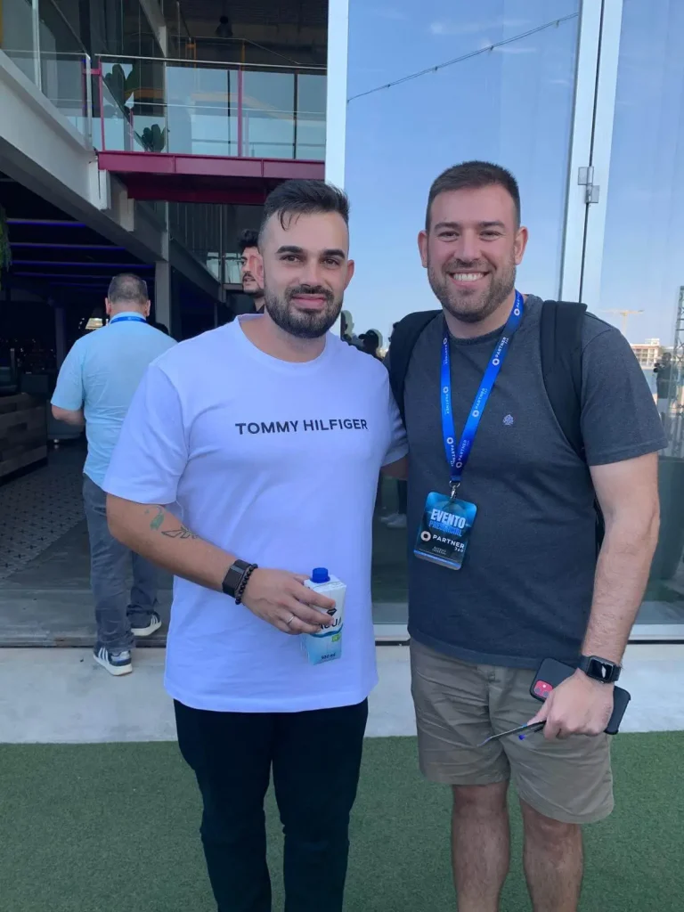 Juan Alguacil junto a Fabio Serna durante el evento presencial Partner360 en Valencia